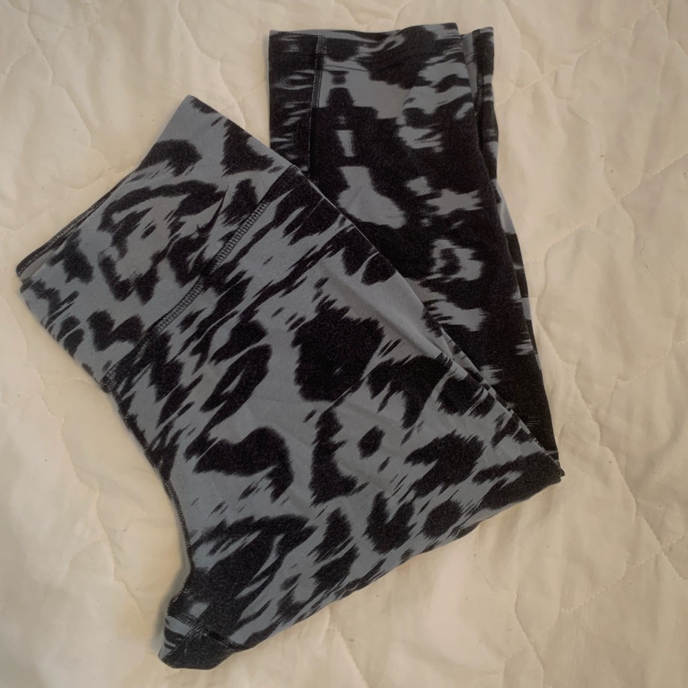 NIKE DRI-FIT cropped leggings